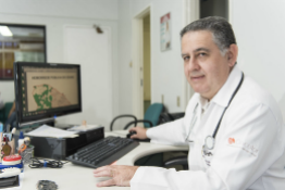 Imagem: Prof. Fernando Duarte, docente do Departamento de Cirurgia da UFC e chefe da Unidade de Onco-Hematologia do HUWC