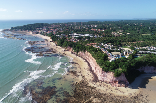 Imagem: promontório da baía dos golfinhos 