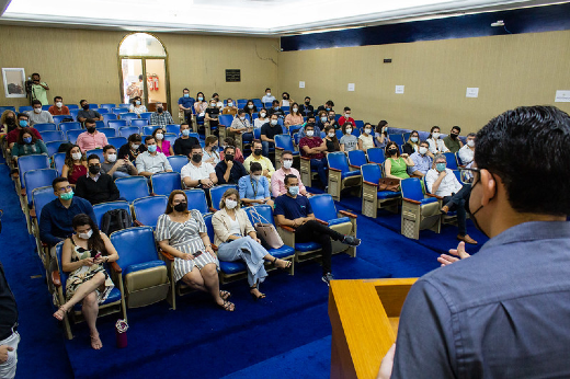 Imagem: reunião do auditório da reitoria da UFC