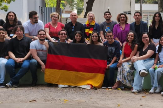 Imagem: estudantes do curso de Letras-Alemão no Centro de Humanidades da UFC