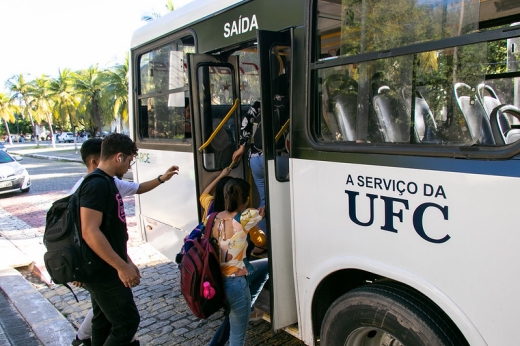 Imagem: Nas férias, as linhas intercampi deixam de funcionar a partir do dia 15 de dezembro (Foto: Viktor Braga/UFC)