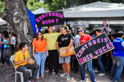 Imagem: Os participantes representarão seus cursos nos estandes da Feira (Foto: Ribamar Neto/UFC)