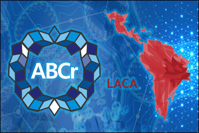Evento reúne mais de 250 cientistas de 20 países Imagem: Logo do evento. Do lado esquerdo, está escrito ABCR em branco sobre um fundo azul. Do lado direito, há um mapa em vermelho da América Latina