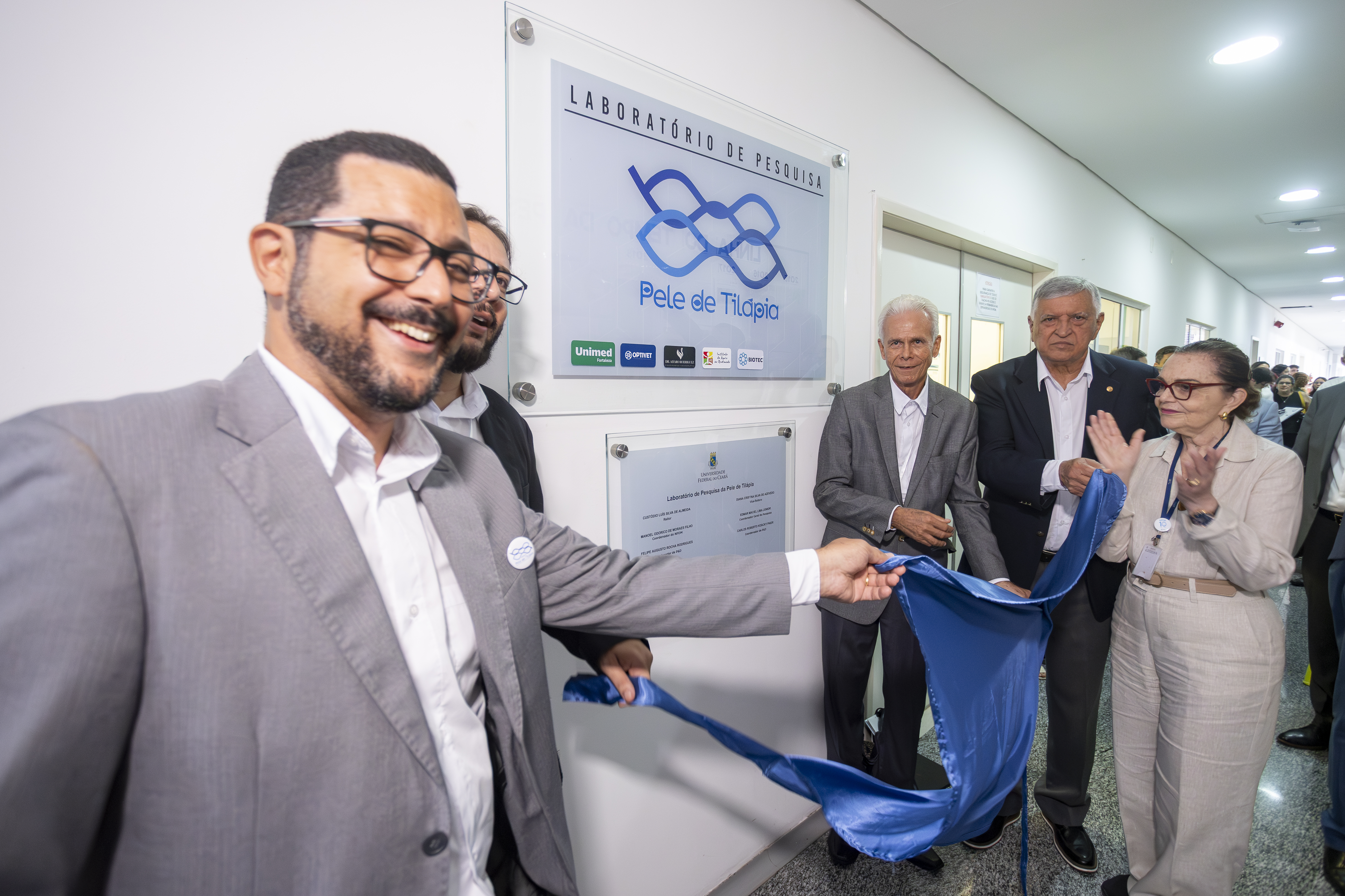 O Laboratório de Pesquisa da Pele de Tilápia, localizado no Núcleo de Pesquisa e Desenvolvimento de Medicamentos (NPDM), foi inaugurado no dia 31 de outubro (Foto: Guilherme Silva/ Secom-UFC) Imagem: O Laboratório de Pesquisa da Pele de Tilápia está localizado no Núcleo de Pesquisa e Desenvolvimento de Medicamentos (NPDM)